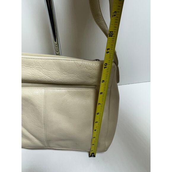 Stone Mountain Leather Ivory Crossbody Handbag Minimalist Quiet Luxury Zippered - Picture 5 of 10